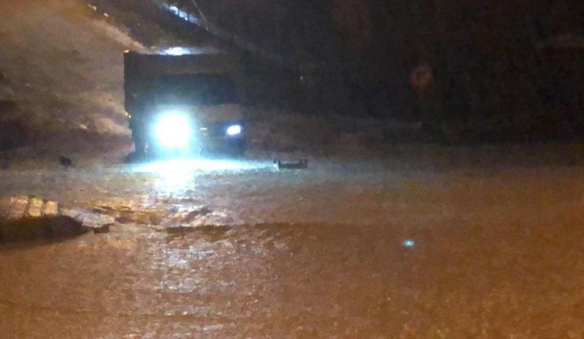 Rize'de sağanak sonrası su baskını