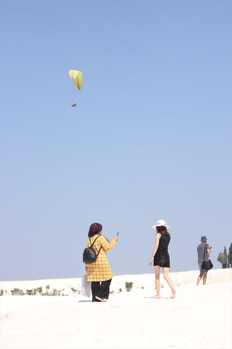 Pamukkale'yi ilk 8 ayda 1 milyon kişi ziyaret etti