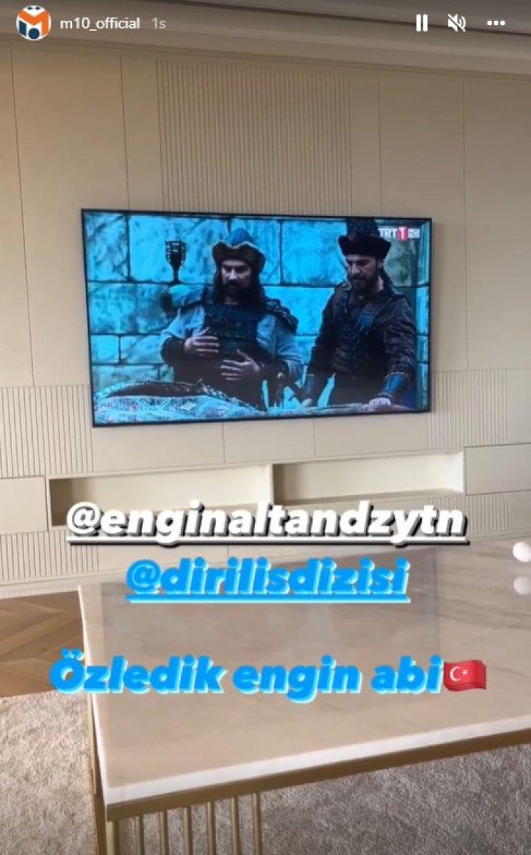 Mesut Özil'den Diriliş Ertuğrul paylaşımı