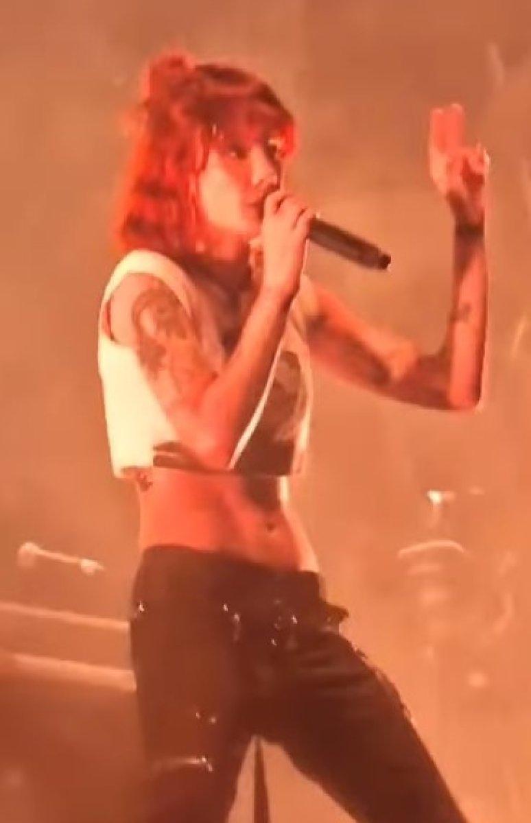 Halsey, İstanbul konserinde Türkçe konuştu