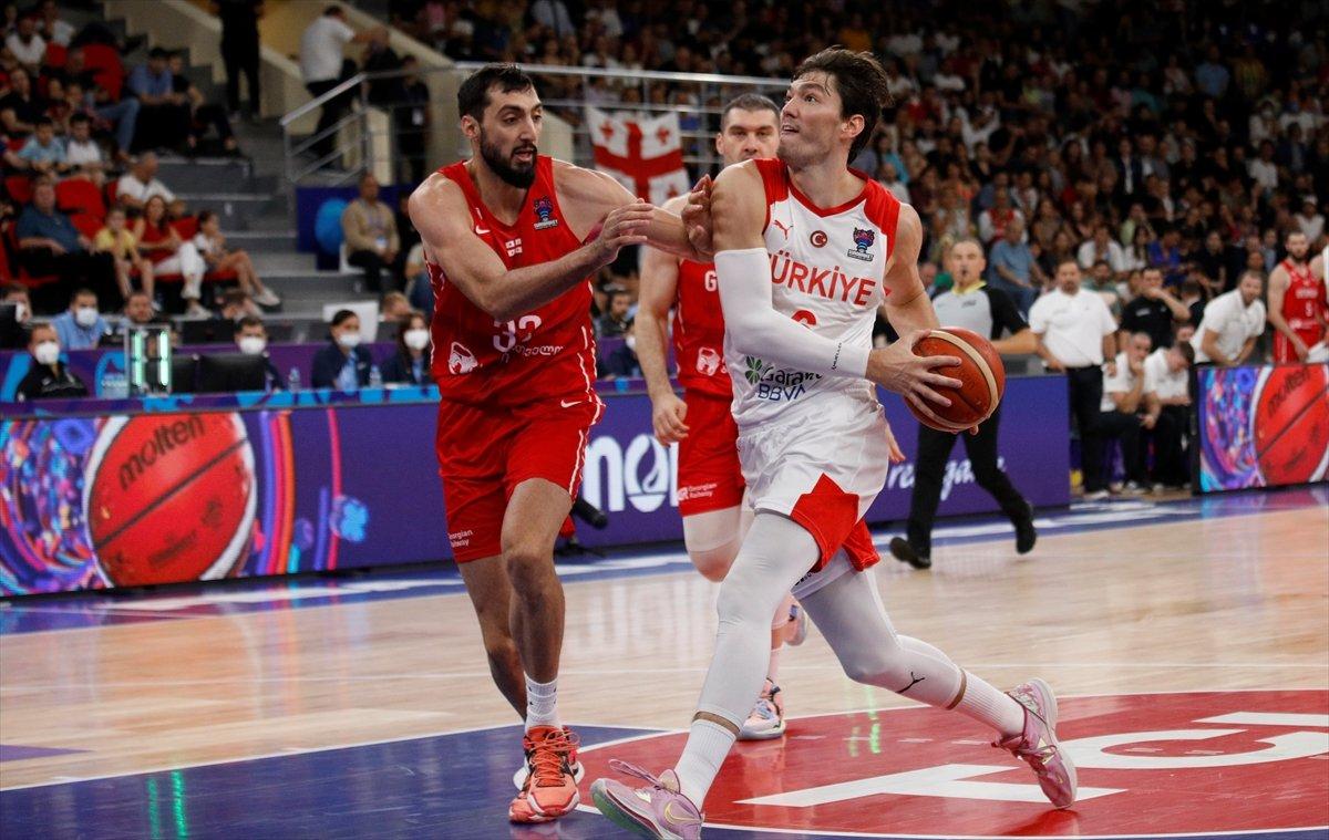 12 Dev Adam Gürcistan'a yenildi