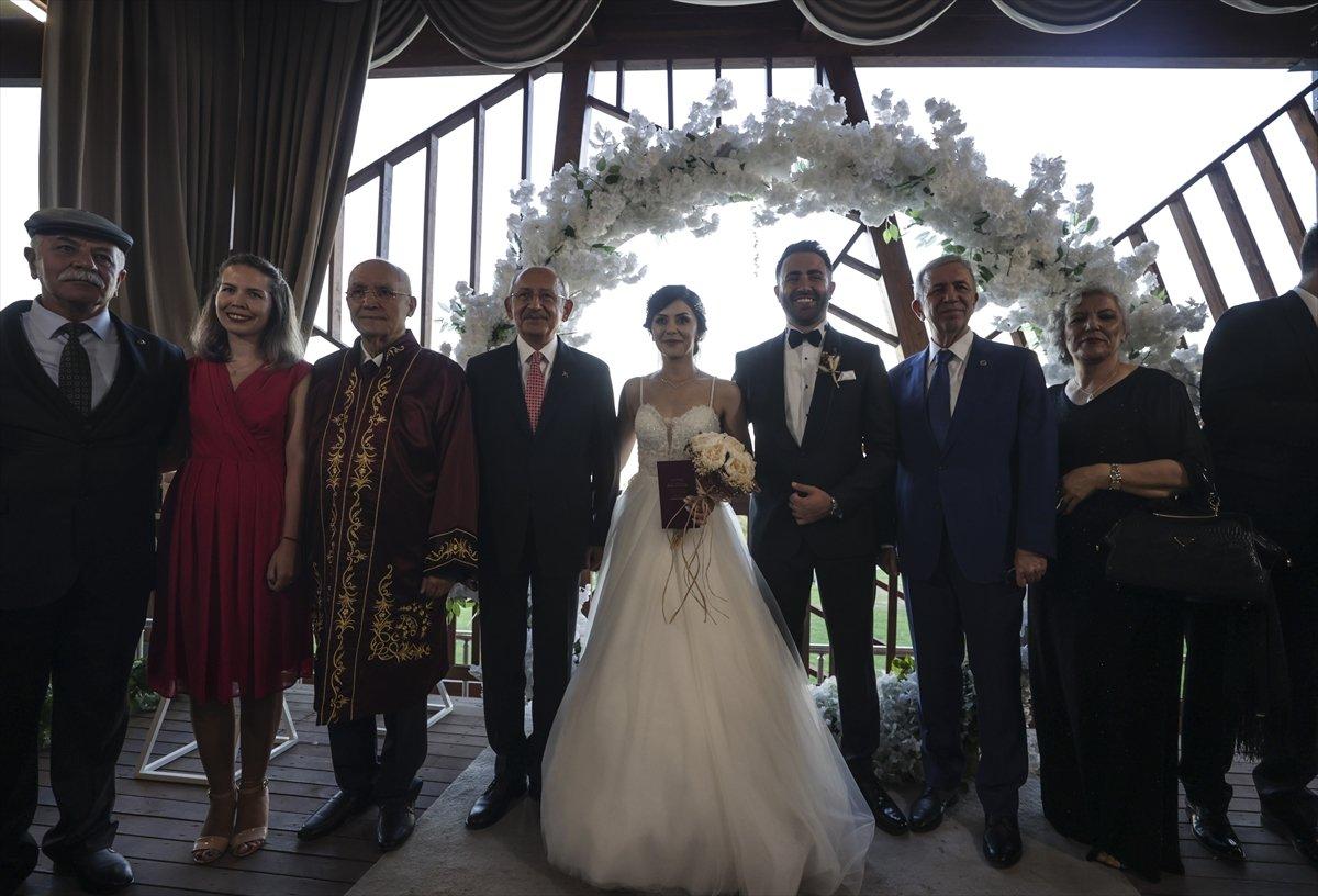 Kemal Kılıçdaroğlu ile Meral Akşener nikah şahidi oldu