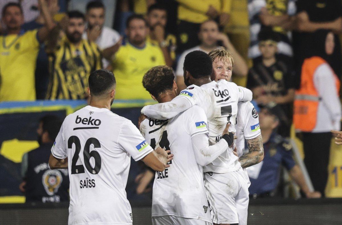 Dele Alli siftah yaptı