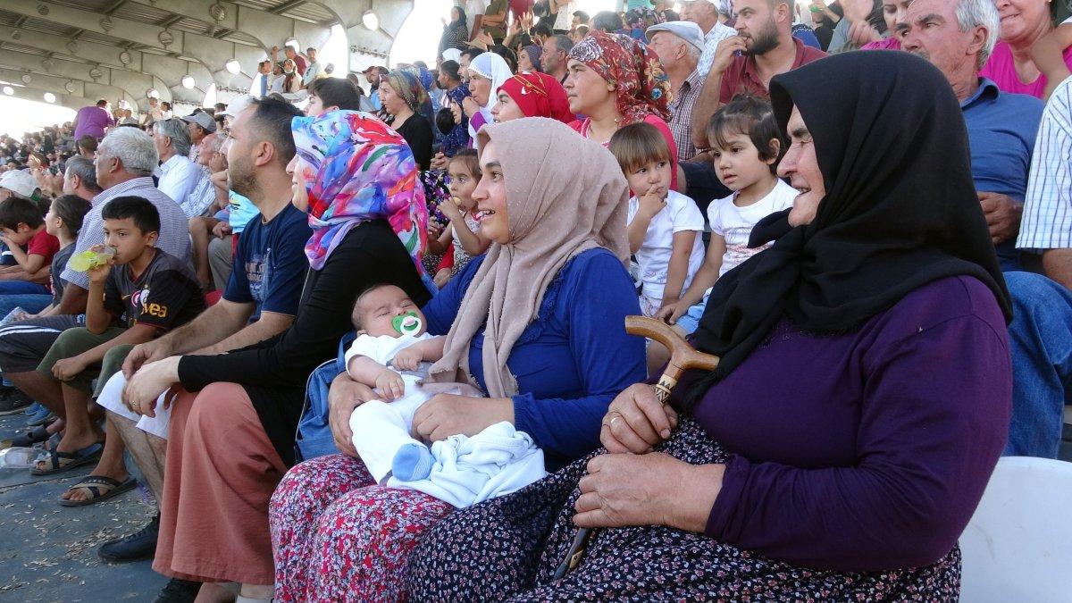 Mersin'de köyler arası coşkulu maç