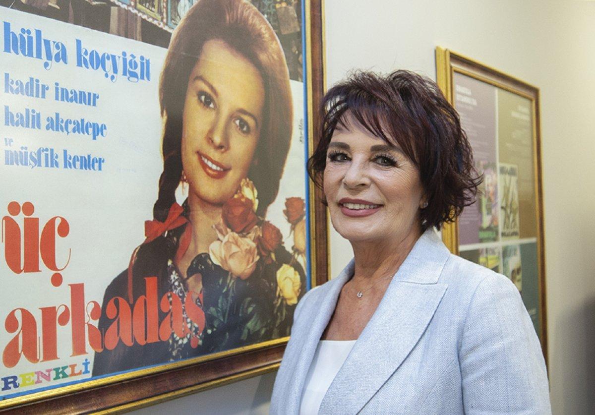 Hülya Koçyiğit: Gençlerimiz kendi kültürlerini tanısınlar