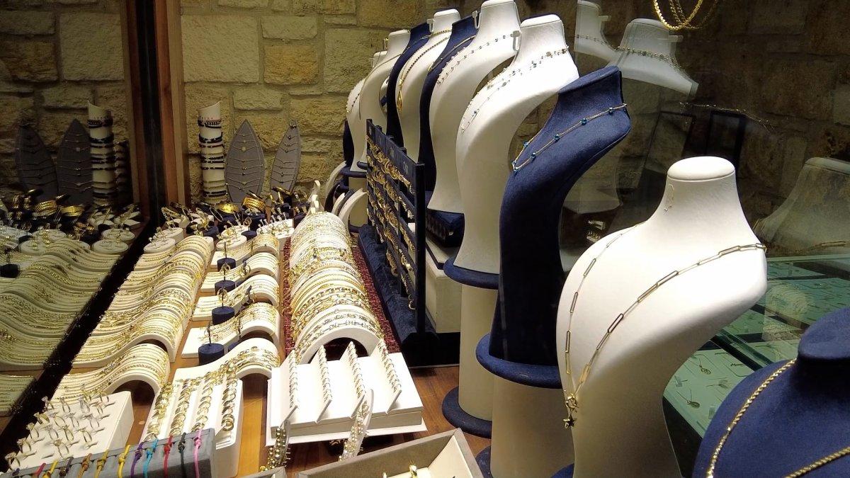 Kuyumcudan 'sahte altın' uyarısı