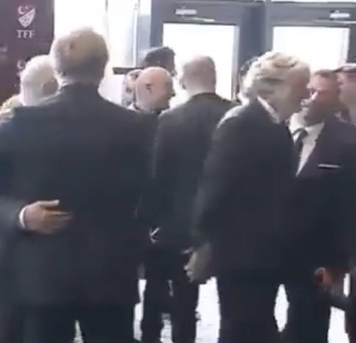 Jorge Jesus, Okan Buruk'u es geçti