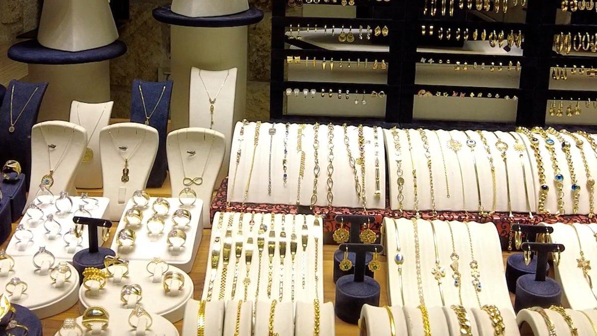Kuyumcudan 'sahte altın' uyarısı