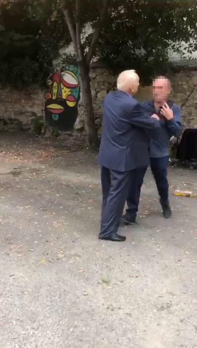 Fenerbahçe eski Başkanı Tahsin Kaya, çalışanları tokatladı