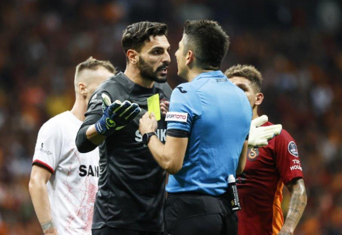 Okan Buruk: Yaşar Hoca 10 kişiyle bile kazanabileceğimizi gösterdi