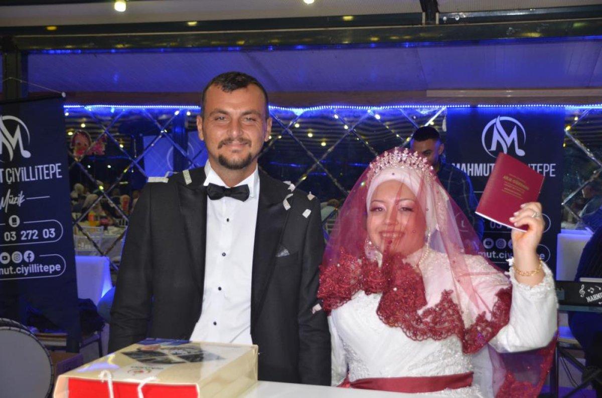 Afyonkarahisar’da nikahta gelinden korkutan şaka