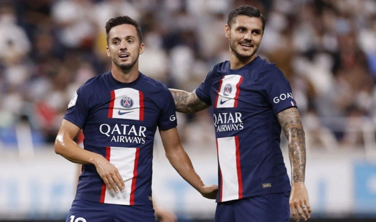 Icardi ve eşinden Galatasaray paylaşımı