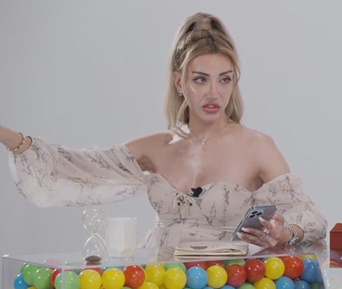 Mika Raun: Sevgilim namaz kılıyor