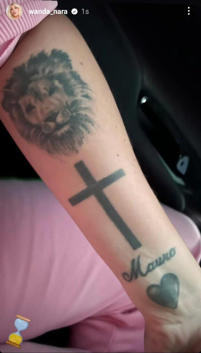 Icardi ve eşinden Galatasaray paylaşımı