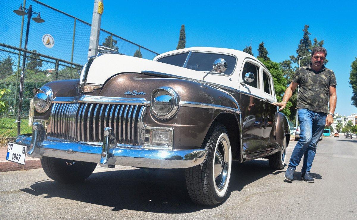 Antalya'da 75 yaşındaki otomobilini, 2 eve değişmedi