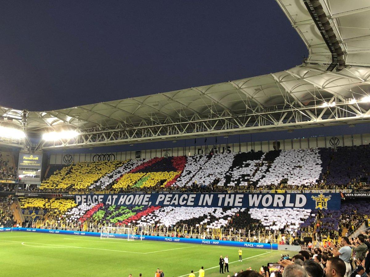 Fenerbahçe'den Dinamo Kiev maçında koreografi