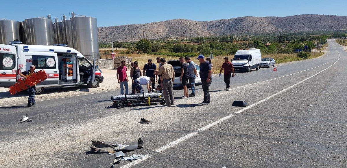 Denizli'de kontrolsüz motosikletli ölümle burun buruna geldi