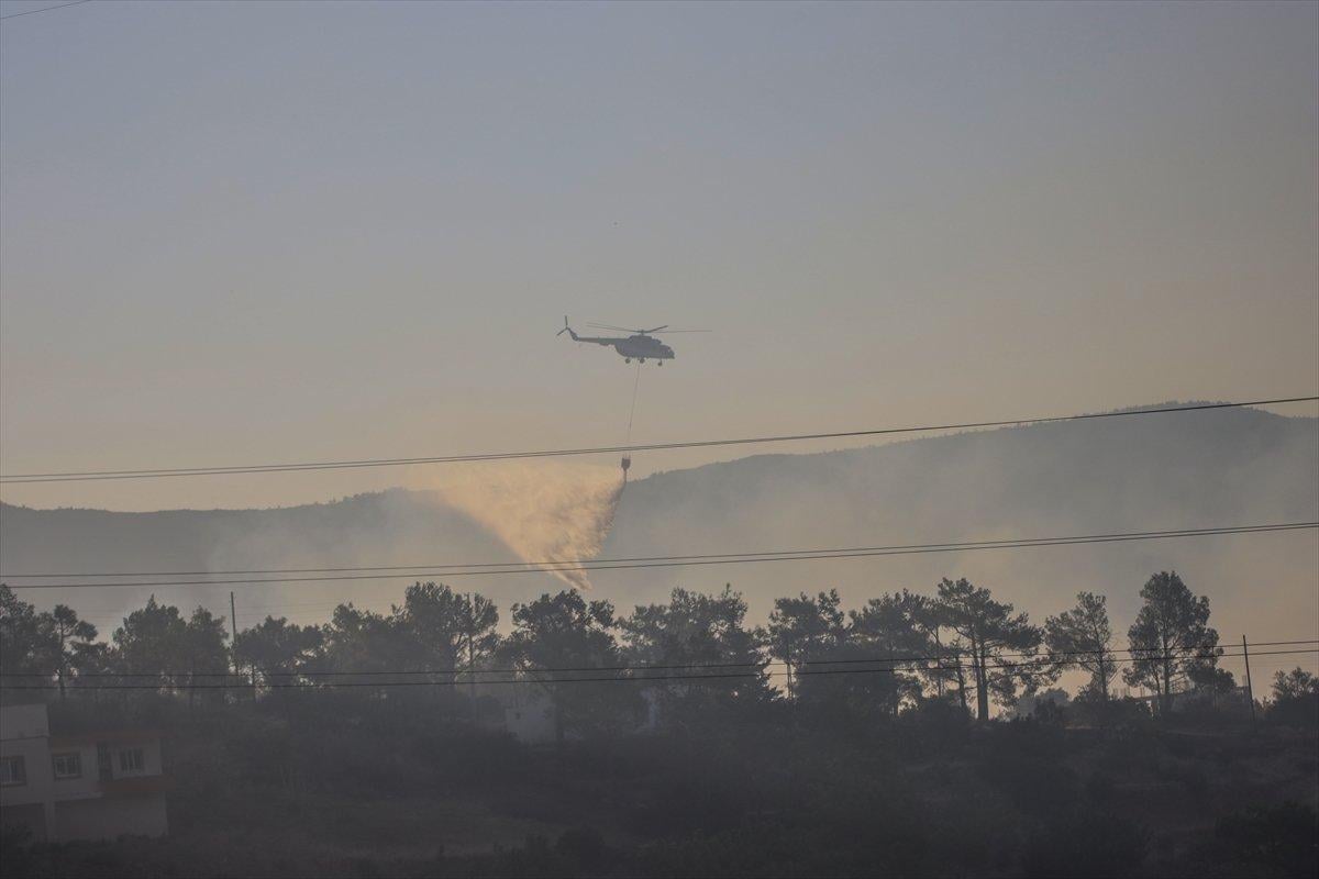 Mersin’de yanan ormanlar havadan görüntülendi