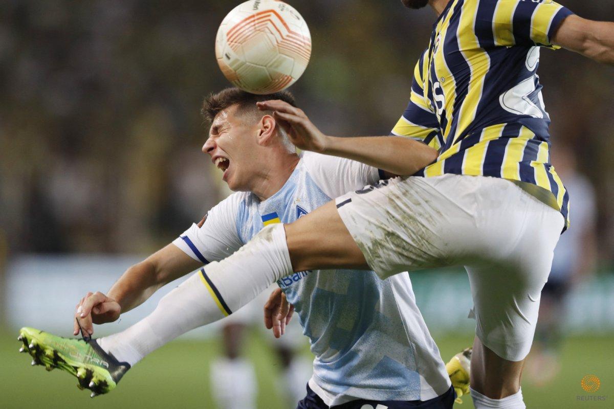 Dinamo Kiev'de Buschan 1 ay, Shaparenko 6 ay yok