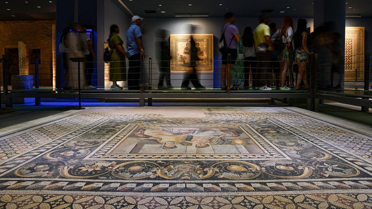Zeugma Mozaik Müzesi 11 yıldır bölge turizmine katkı sunuyor