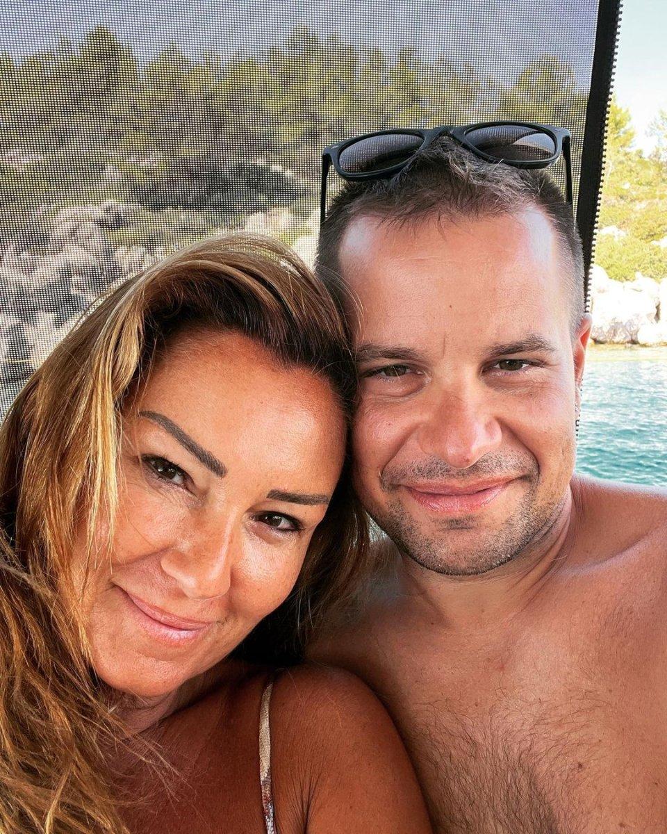 Yağmur Atacan, Pınar Altuğ'un doğum gününü kutladı