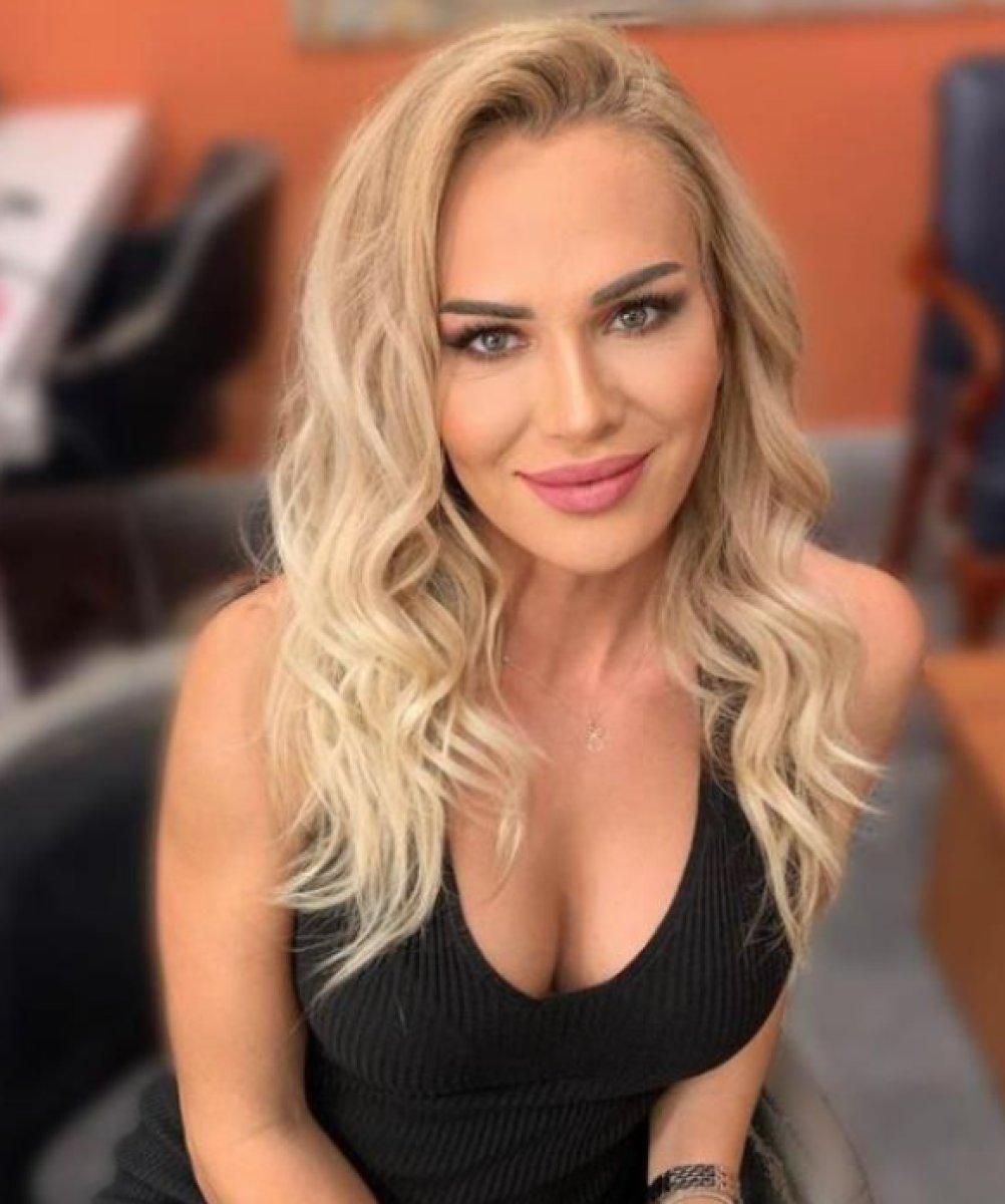 Survivor Nagihan'dan dekolteli poz