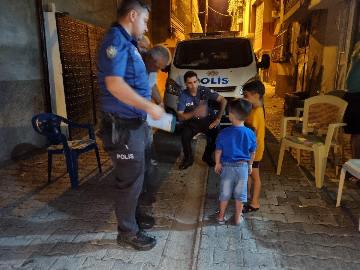 Adana’da evde yalnız bırakılan çocukları, gece vakti polis buldu