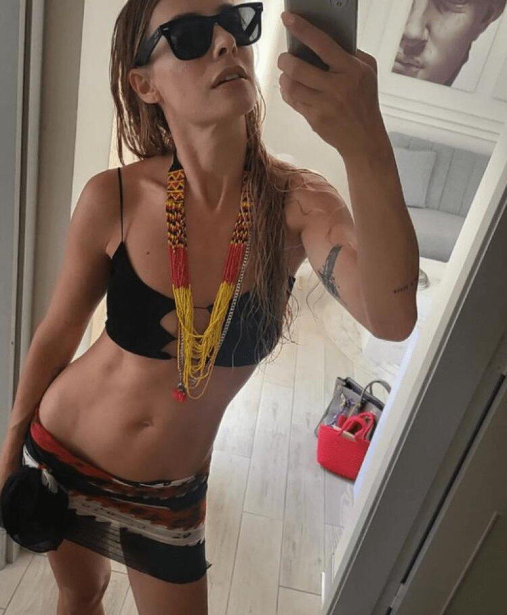Tuba Ünsal'dan bikinili paylaşım