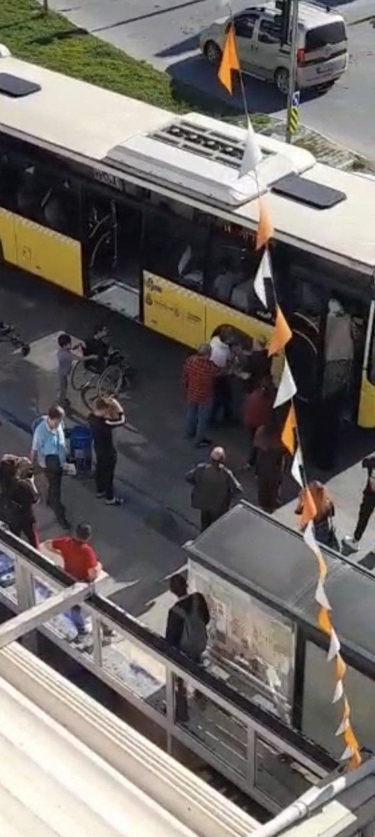 Sancaktepe'de İETT şoförü ile yolcular arasında engelli rampası tartışması