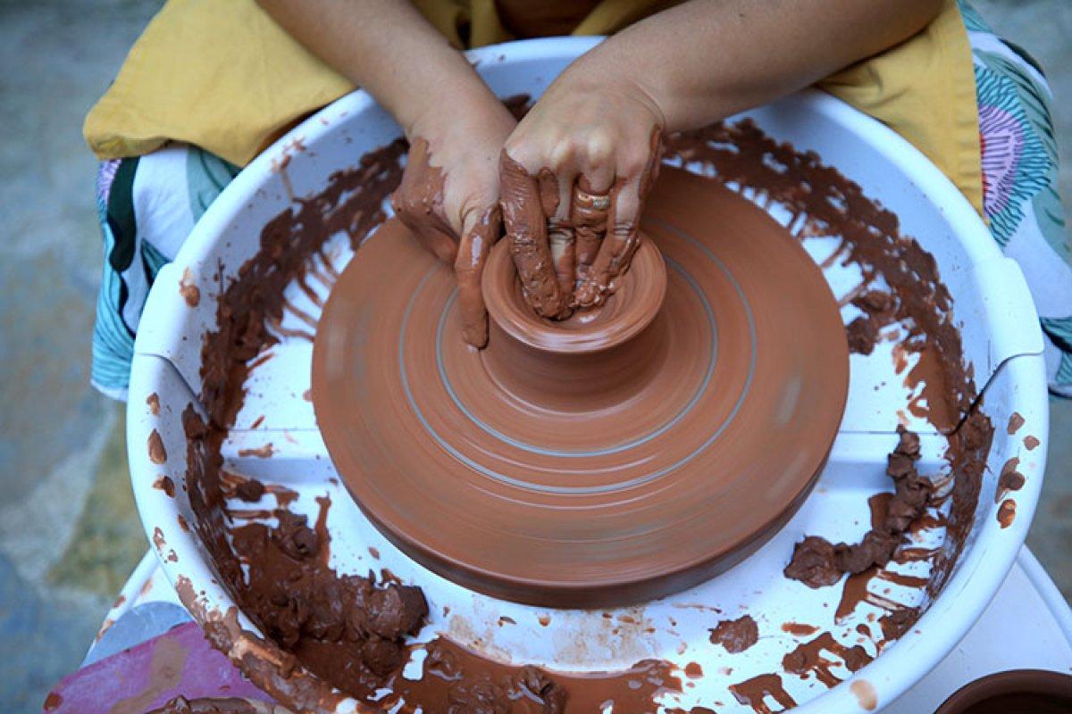 8 bin 200 yıl önce köy yaşamında kullanılan objeler, seramiğe yansıtıldı