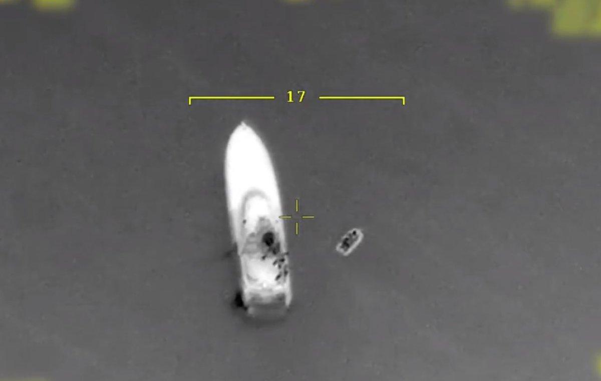 Yunan botu, Bodrum açıklarında göçmenleri itti