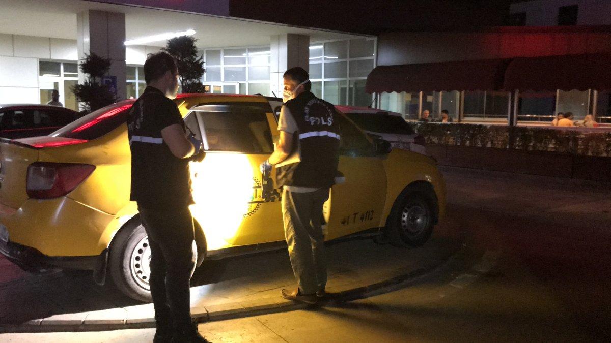 Kocaeli'de sokak ortasında bıçaklandılar, taksi tutup hastaneye gittiler