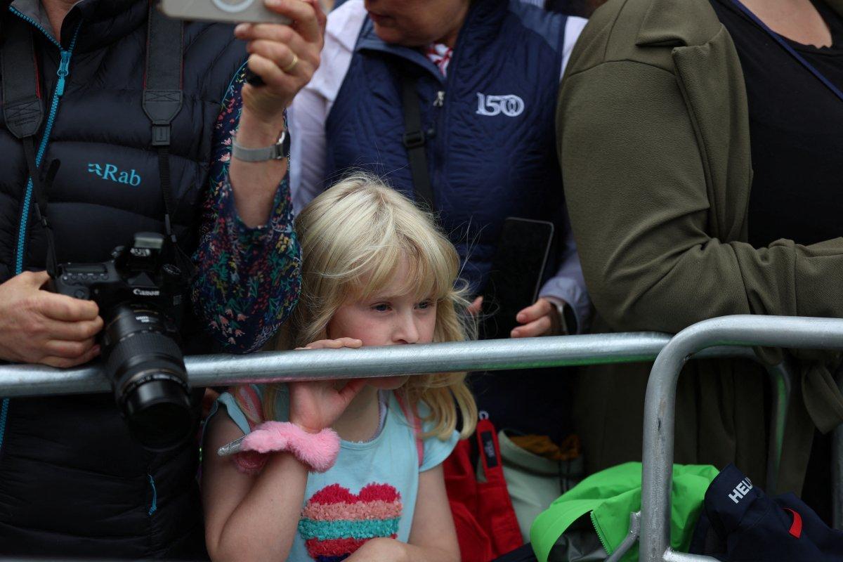 Kraliçe Elizabeth'in cenazesi, Balmoral Kalesi'nden yola çıktı