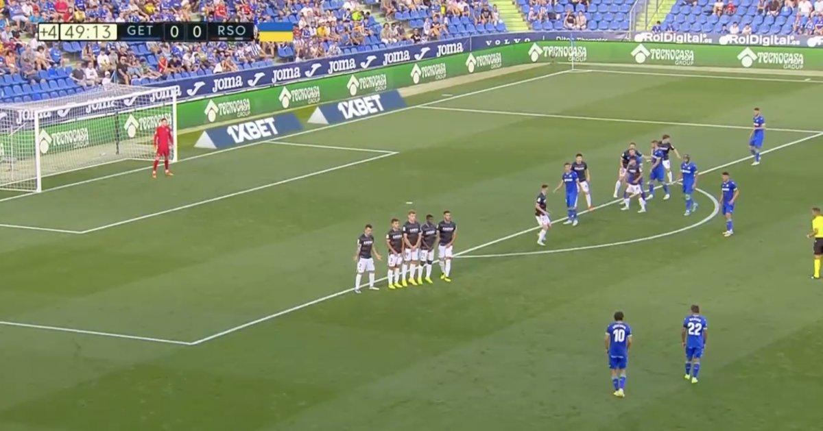 Enes Ünal'dan harika frikik golü