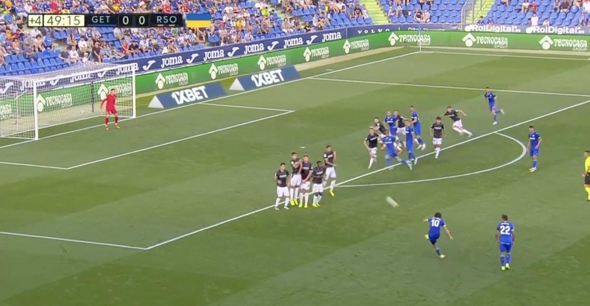 Enes Ünal'dan harika frikik golü