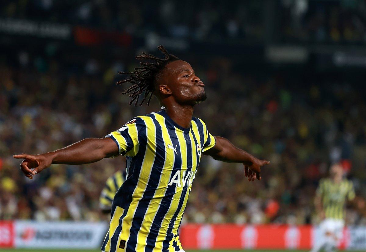 Batshuayi'nin nişanlısı Amely ile samimi görüntüleri