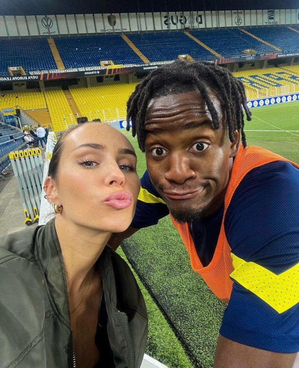 Batshuayi'nin nişanlısı Amely ile samimi görüntüleri