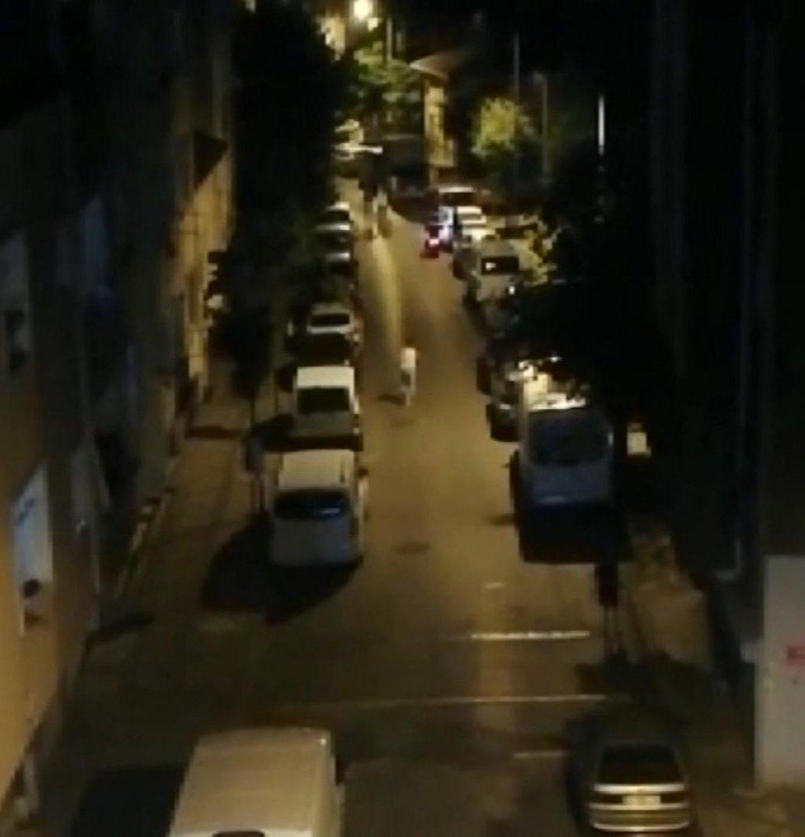 Bağcılar’da husumetli aileler, sokak ortasında çatıştı