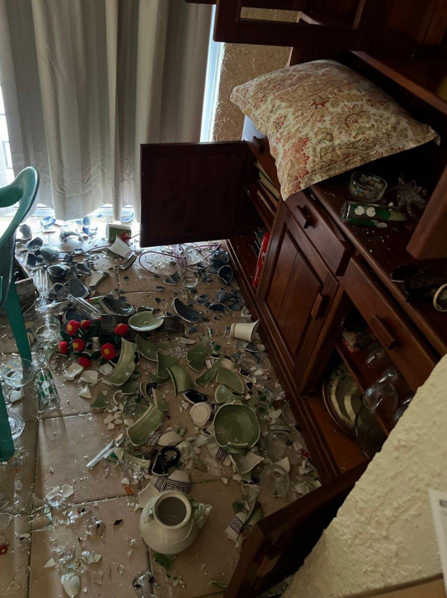 Papua Yeni Gine'de 7,6 büyüklüğünde deprem