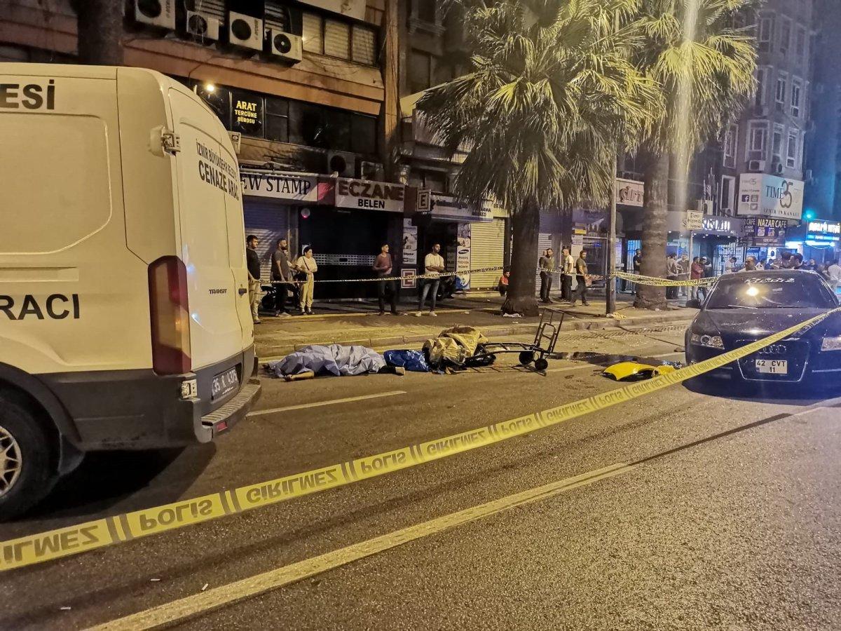 İzmir'de kağıt toplayıcısına taksi çarptı: 1 ölü, 1 yaralı