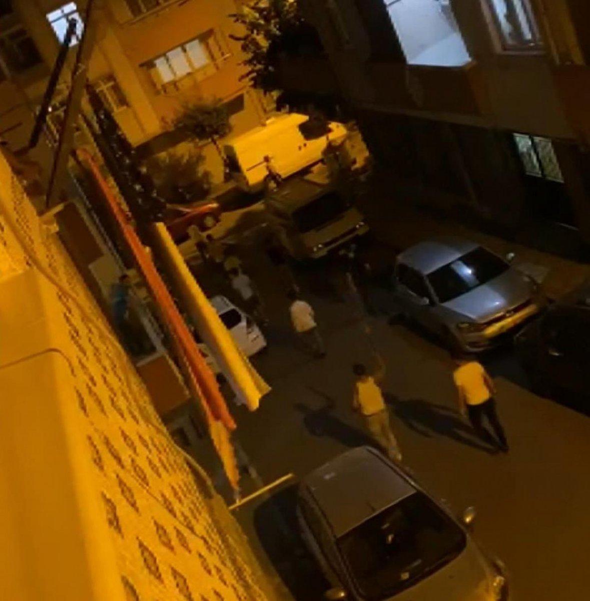 Bağcılar’da husumetli aileler, sokak ortasında çatıştı