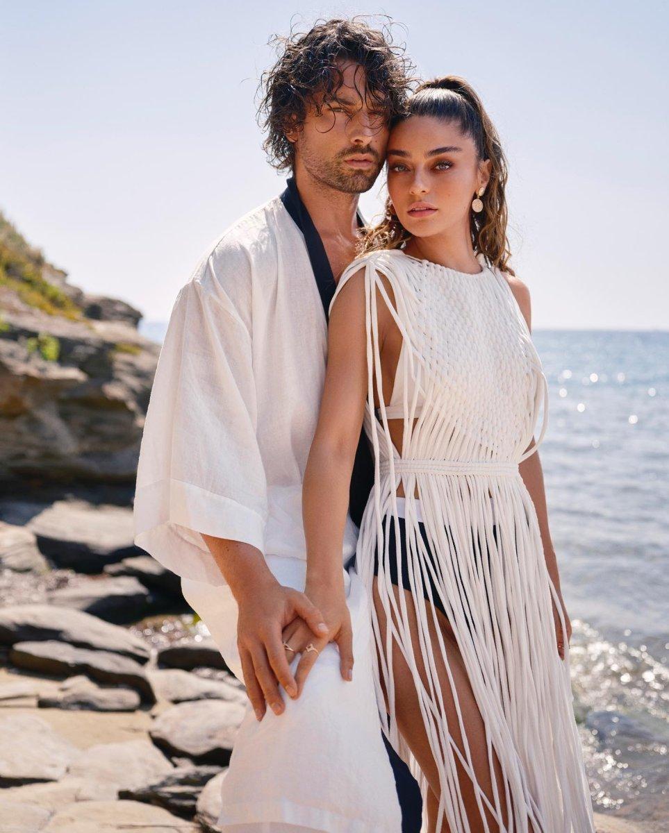 Ayça Ayşin Turan ile sevgilisi Alp Navruz’a reklam teklifi