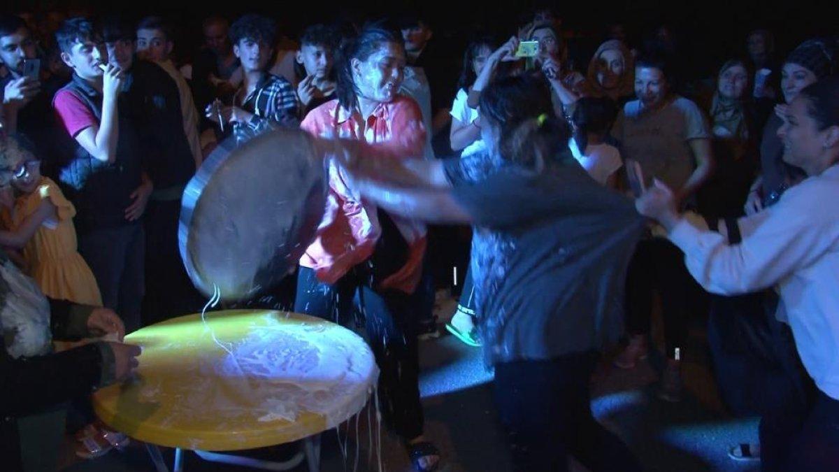 Sivas'ta kadınlar arasında altın bulma yarışmasında kavga çıktı