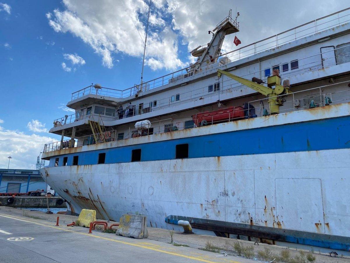 Yunan unsurlarının ateş açtığı ’Anatolian’ gemisinde saldırının izleri gözler önüne serildi