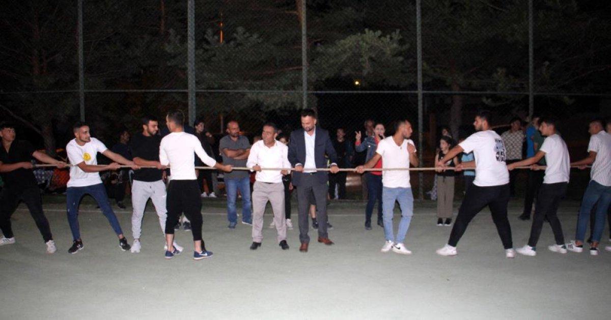 Sivas'ta kadınlar arasında altın bulma yarışmasında kavga çıktı