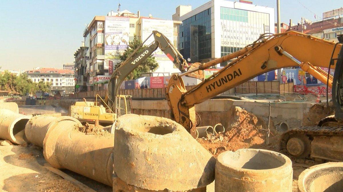 Maltepe'de, işçi kılığına girip inşaattan hırsızlık yaptılar