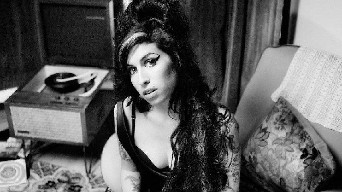 Amy Winehouse yaşasaydı 39 yaşında olacaktı