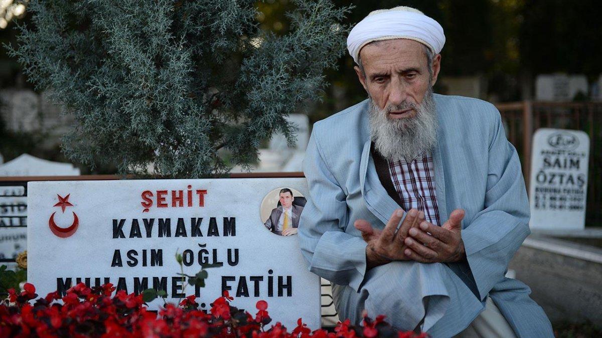 Şehit kaymakamın babası son yolculuğuna uğurlandı