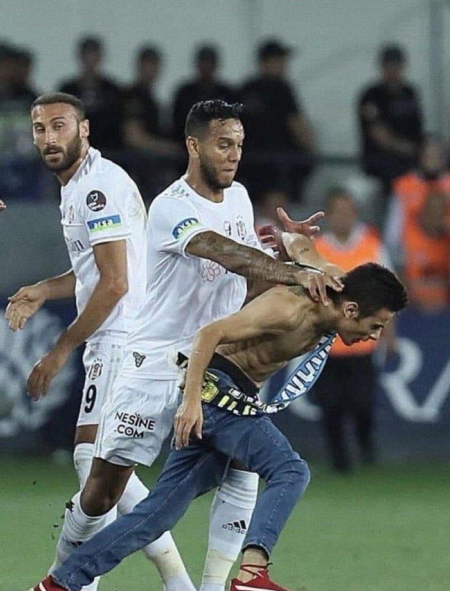 Josef de Souza ilk 11'e dönüyor