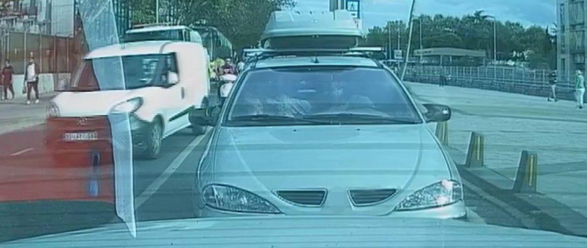 Kağıthane'de şoför, yanındaki kadını dövdü